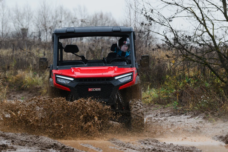 WorkCross 650 X3 u vožnji kroz blato